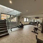Hotel Ikonik