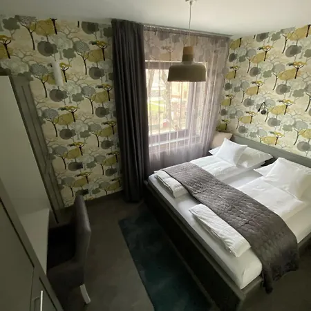 Ikonik Hotell 4*