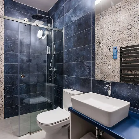 Ikonik Ξενοδοχείο 4*