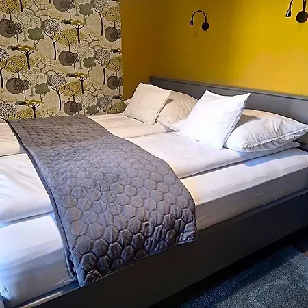 Hotel Ikonik