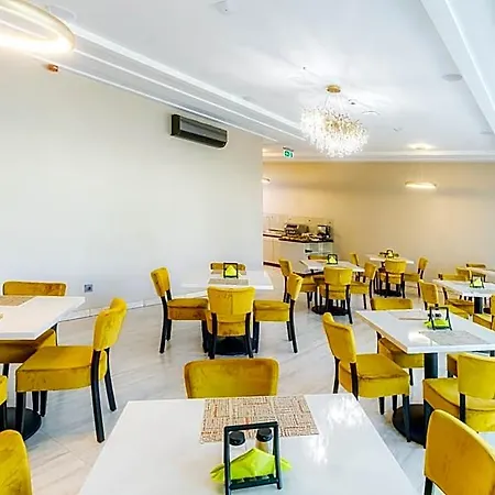 Hotel Ikonik