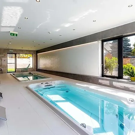 Hotel Ikonik 4*