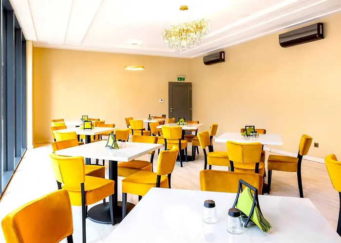 Hotel Ikonik