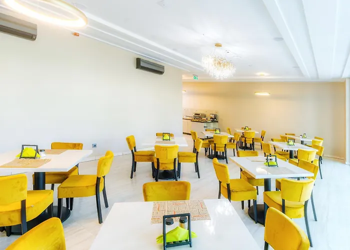 Hotel Ikonik