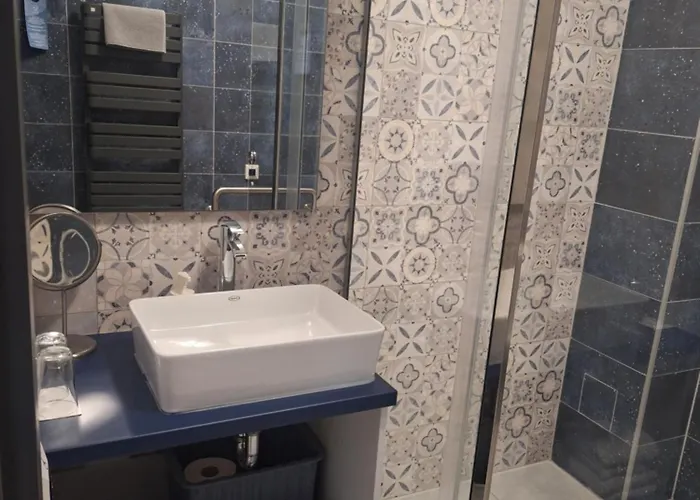 Hotel Ikonik 4*